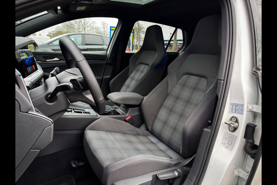 Volkswagen Golf 1.4 eHybrid GTE |GTI Look|Pano|Head-Up|Keyless|Camera|Carplay