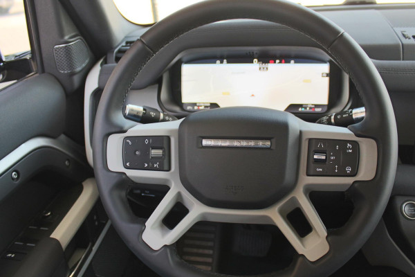 Land Rover Defender D240 110 S 7 Seater incl. Btw / BPM geel kenteken „De Uiver” Special Lier