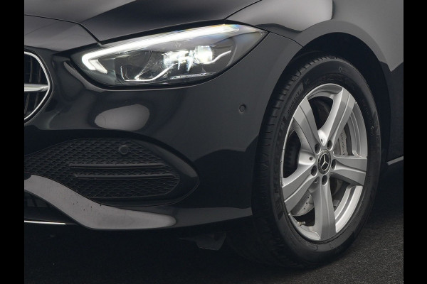 Mercedes-Benz C-Klasse Estate 300 e Avantgarde Plug In Hybrid 313pk Dealer O.H. PHEV | Panodak | 360 Camera | Lederen Sportstoelen & Stuur Verwarmd | Sfeerverlichting | Apple Carplay | Blis | Navigatie | Cruise Control | Virtual | DAB |