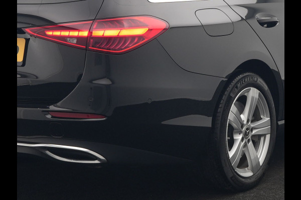 Mercedes-Benz C-Klasse Estate 300 e Avantgarde Plug In Hybrid 313pk Dealer O.H. PHEV | Panodak | 360 Camera | Lederen Sportstoelen & Stuur Verwarmd | Sfeerverlichting | Apple Carplay | Blis | Navigatie | Cruise Control | Virtual | DAB |