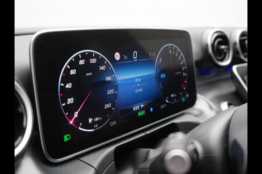 Mercedes-Benz C-Klasse Estate 300 e Avantgarde Plug In Hybrid 313pk Dealer O.H. PHEV | Panodak | 360 Camera | Lederen Sportstoelen & Stuur Verwarmd | Sfeerverlichting | Apple Carplay | Blis | Navigatie | Cruise Control | Virtual | DAB |