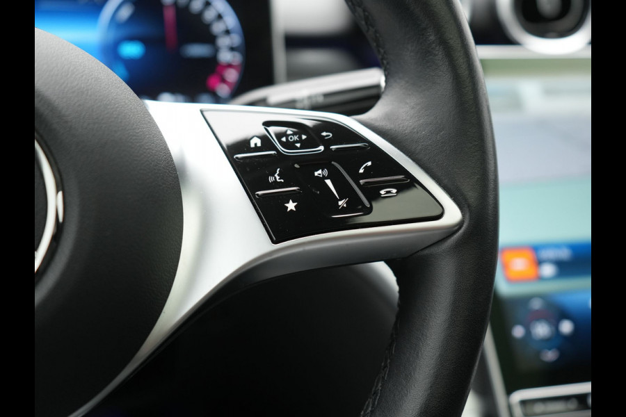 Mercedes-Benz C-Klasse Estate 300 e Avantgarde Plug In Hybrid 313pk Dealer O.H. PHEV | Panodak | 360 Camera | Lederen Sportstoelen & Stuur Verwarmd | Sfeerverlichting | Apple Carplay | Blis | Navigatie | Cruise Control | Virtual | DAB |