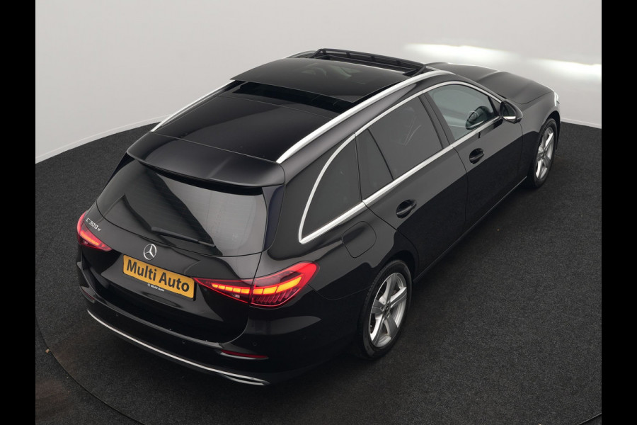 Mercedes-Benz C-Klasse Estate 300 e Avantgarde Plug In Hybrid 313pk Dealer O.H. PHEV | Panodak | 360 Camera | Lederen Sportstoelen & Stuur Verwarmd | Sfeerverlichting | Apple Carplay | Blis | Navigatie | Cruise Control | Virtual | DAB |