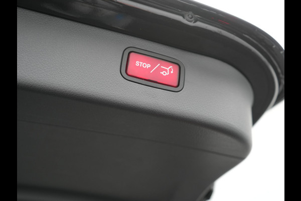 Mercedes-Benz C-Klasse Estate 300 e Avantgarde Plug In Hybrid 313pk Dealer O.H. PHEV | Panodak | 360 Camera | Lederen Sportstoelen & Stuur Verwarmd | Sfeerverlichting | Apple Carplay | Blis | Navigatie | Cruise Control | Virtual | DAB |