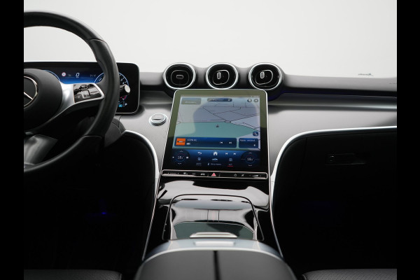 Mercedes-Benz C-Klasse Estate 300 e Avantgarde Plug In Hybrid 313pk Dealer O.H. PHEV | Panodak | 360 Camera | Lederen Sportstoelen & Stuur Verwarmd | Sfeerverlichting | Apple Carplay | Blis | Navigatie | Cruise Control | Virtual | DAB |