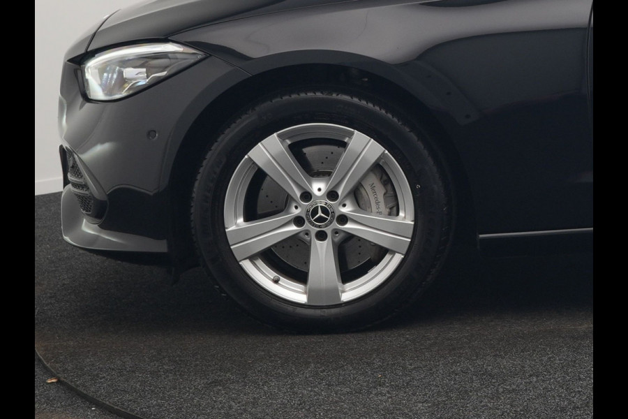 Mercedes-Benz C-Klasse Estate 300 e Avantgarde Plug In Hybrid 313pk Dealer O.H. PHEV | Panodak | 360 Camera | Lederen Sportstoelen & Stuur Verwarmd | Sfeerverlichting | Apple Carplay | Blis | Navigatie | Cruise Control | Virtual | DAB |