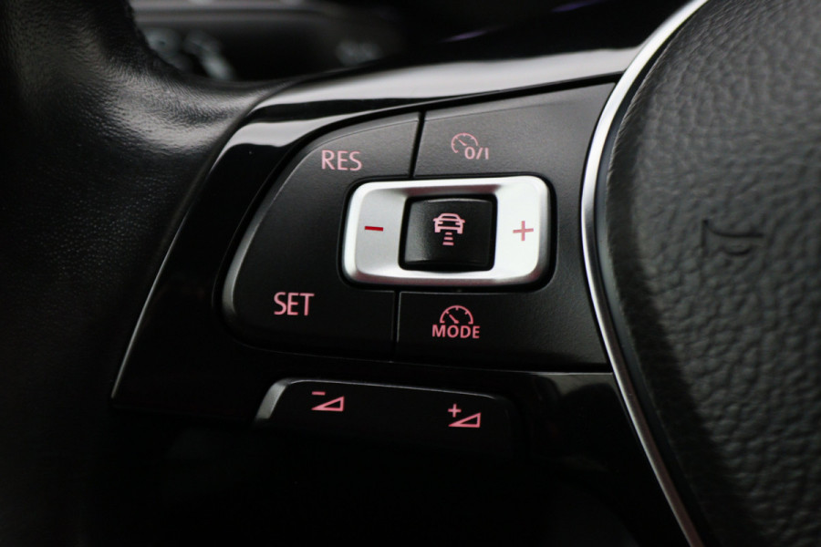 Volkswagen Polo 1.0 TSI Highline Business R-Line Leder/Stof, Virtual Cockpit, ACC, Apple Carplay, Climate, PDC, DAB, 16''