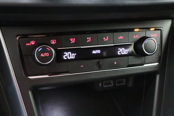 Volkswagen Polo 1.0 TSI Highline Business R-Line Leder/Stof, Virtual Cockpit, ACC, Apple Carplay, Climate, PDC, DAB, 16''