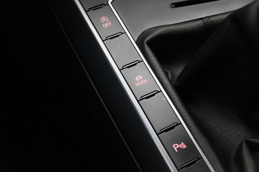 Volkswagen Polo 1.0 TSI Highline Business R-Line Leder/Stof, Virtual Cockpit, ACC, Apple Carplay, Climate, PDC, DAB, 16''