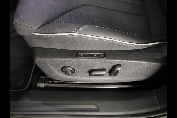 Škoda Enyaq 60 Sportline 204pk | Panoramadak | 20 inch | Sportstoelen | Adaptive Cruise | Blind Spot