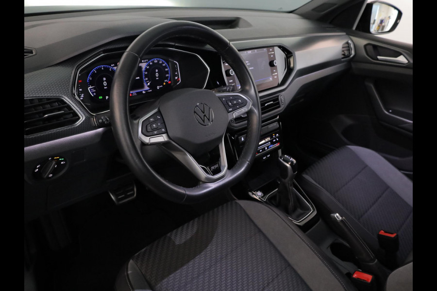 Volkswagen T-Cross 1.5 TSI Style Business R 150pk DSG| digital display| dodehoek| 17'LM-velgen| Camera