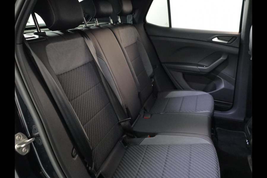 Volkswagen T-Cross 1.5 TSI Style Business R 150pk DSG| digital display| dodehoek| 17'LM-velgen| Camera