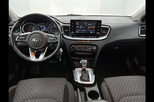 Kia Ceed 1.4 T-GDi DynamicLine CAMERA | CARPLAY | WINTER-PACK