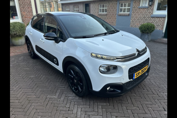 Citroën C3 1.2 Shine Navi, Camera, Carplay, 17" LMV, Trekhaak afn.