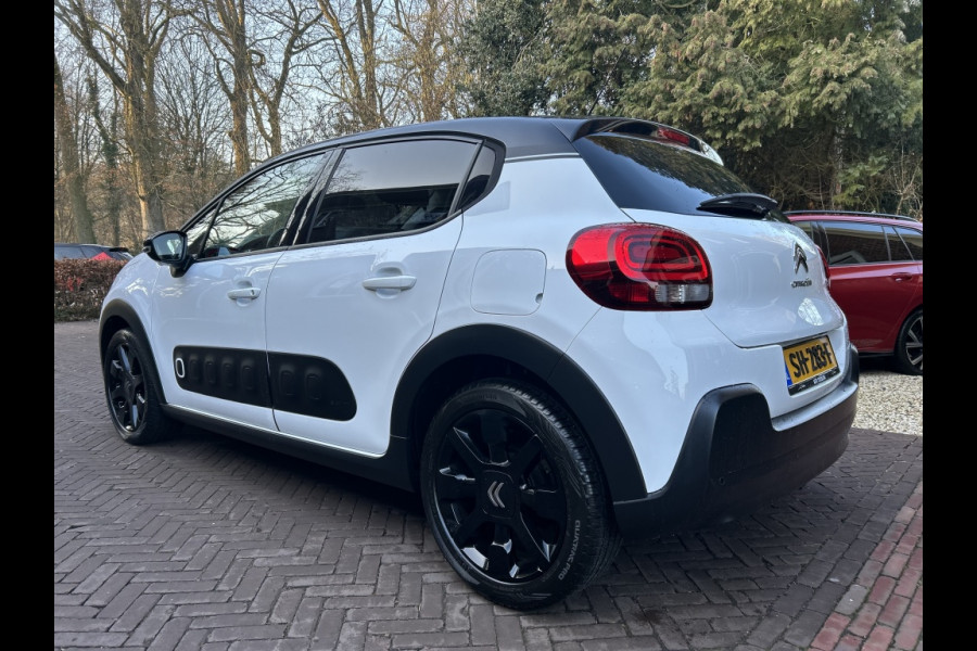 Citroën C3 1.2 Shine Navi, Camera, Carplay, 17" LMV, Trekhaak afn.