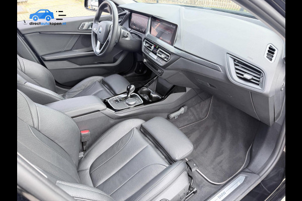 BMW 1-serie 118i Business Edition Plus | Camera | PDC | Stoelverw. | Sport pakket
