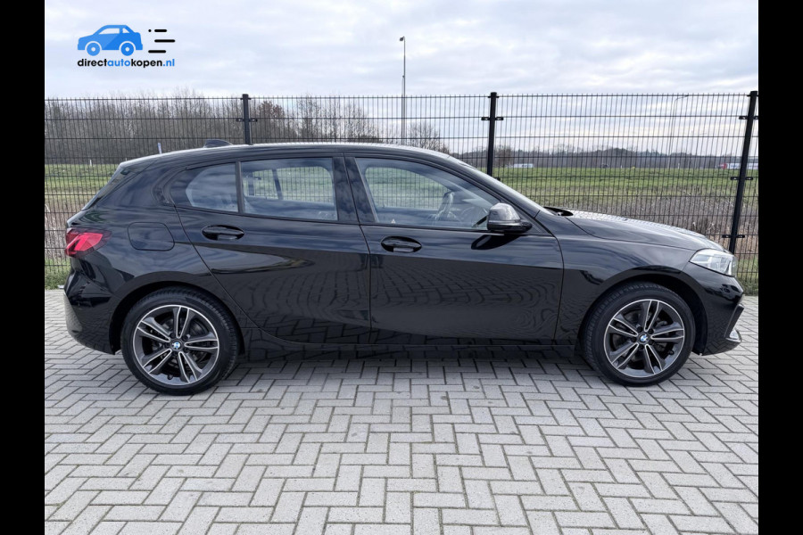BMW 1-serie 118i Business Edition Plus | Camera | PDC | Stoelverw. | Sport pakket