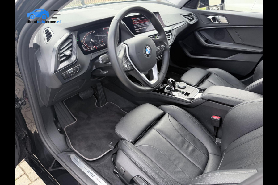 BMW 1-serie 118i Business Edition Plus | Camera | PDC | Stoelverw. | Sport pakket