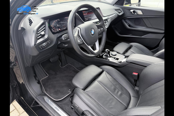 BMW 1-serie 118i Business Edition Plus | Camera | PDC | Stoelverw. | Sport pakket