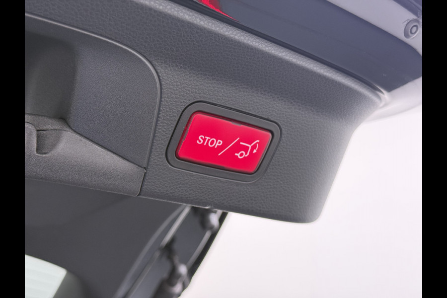 Mercedes-Benz GLC Coupé 300 e 4MATIC AMG line | Schuifdak Burmester Trekhaak