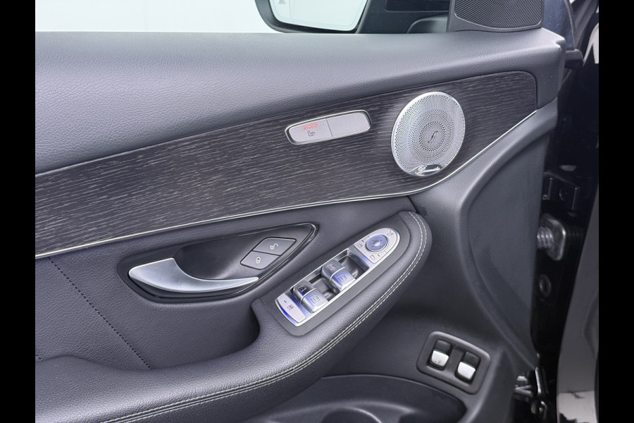 Mercedes-Benz GLC Coupé 300 e 4MATIC AMG line | Schuifdak Burmester Trekhaak