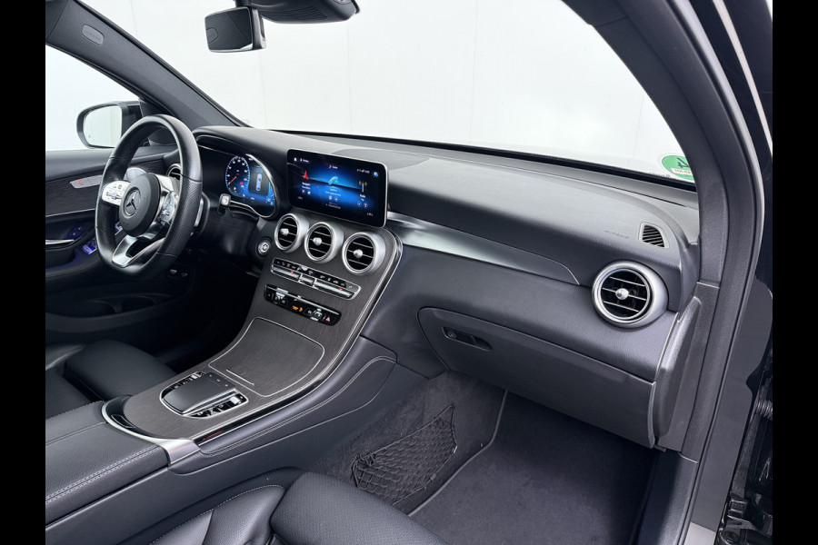 Mercedes-Benz GLC Coupé 300 e 4MATIC AMG line | Schuifdak Burmester Trekhaak
