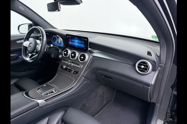 Mercedes-Benz GLC Coupé 300 e 4MATIC AMG line | Schuifdak Burmester Trekhaak