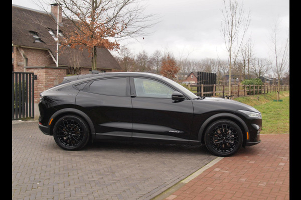 Ford Mustang Mach-E Extended RWD 98 kWh | SOH 94% | Panoramadak | Bang & Olufsen | 360 Camera | Apple Carplay |