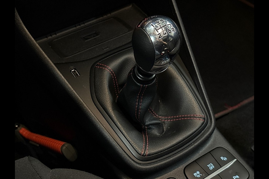 Ford Fiesta BWJ 2020 | 1.0T 124PK Hybrid ST-Line X | PANO DAK | STOEL&STUUR VERW | CAMERA A | CARPLAY | NAVI  | CLIMA | CRUISE | PDC 2X |