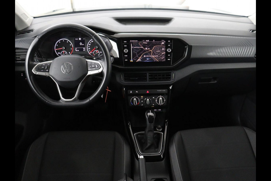 Volkswagen T-Cross 1.0 TSI Life | Automaat | Stoelverwarming | Camera | Adaptive cruise | Carplay | 17'' | Sportstoelen | Navigatie | Parkeerhulp | Airco | Bluetooth