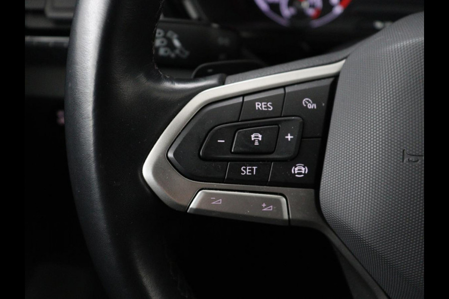 Volkswagen T-Cross 1.0 TSI Life | Automaat | Stoelverwarming | Camera | Adaptive cruise | Carplay | 17'' | Sportstoelen | Navigatie | Parkeerhulp | Airco | Bluetooth