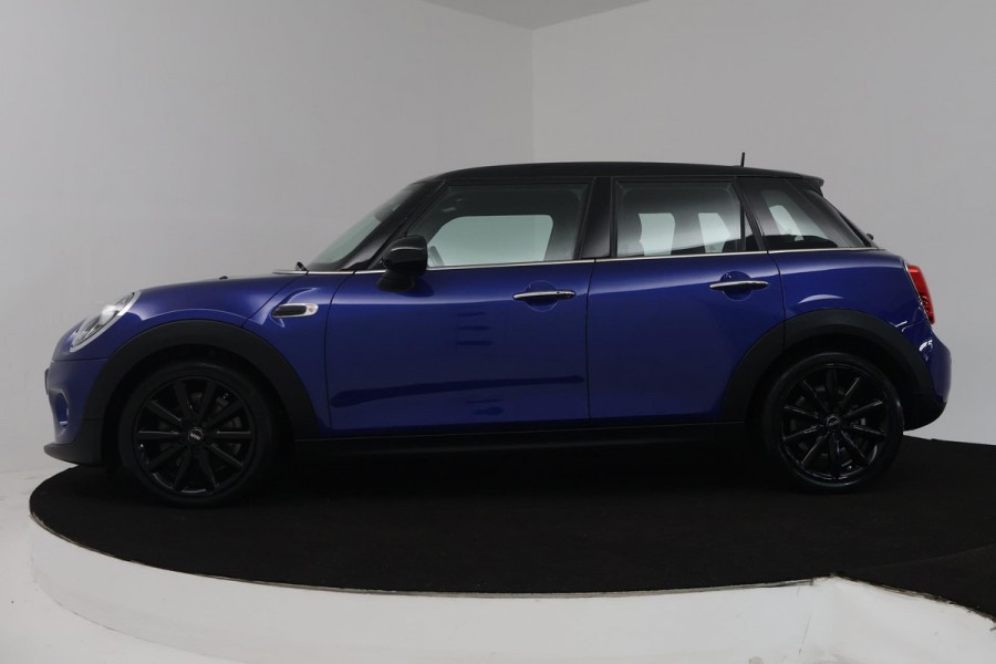 MINI Mini 1.5 Cooper Pepper (STOELVERWARMING, SFEERVERLICHTING, HEAD-UP, AUTOMAAT, PARKEERSENSOREN)