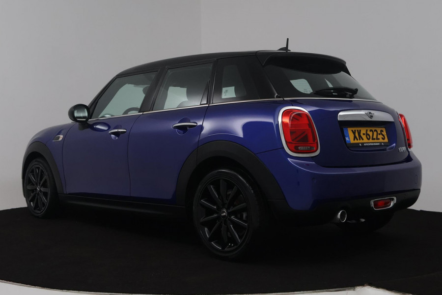 MINI Mini 1.5 Cooper Pepper (STOELVERWARMING, SFEERVERLICHTING, HEAD-UP, AUTOMAAT, PARKEERSENSOREN)