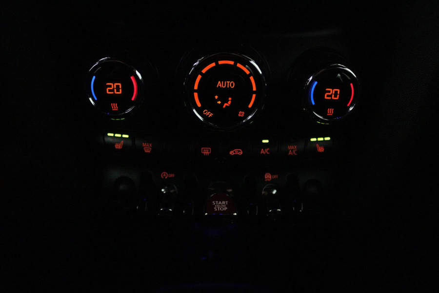 MINI Mini 1.5 Cooper Pepper (STOELVERWARMING, SFEERVERLICHTING, HEAD-UP, AUTOMAAT, PARKEERSENSOREN)