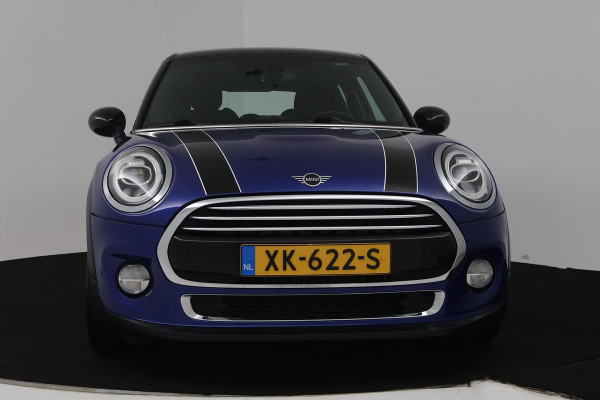 MINI Mini 1.5 Cooper Pepper (STOELVERWARMING, SFEERVERLICHTING, HEAD-UP, AUTOMAAT, PARKEERSENSOREN)