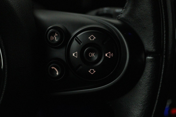 MINI Mini 1.5 Cooper Pepper (STOELVERWARMING, SFEERVERLICHTING, HEAD-UP, AUTOMAAT, PARKEERSENSOREN)