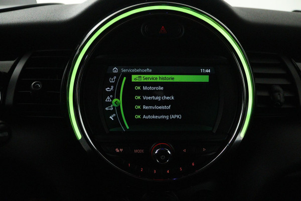 MINI Mini 1.5 Cooper Pepper (STOELVERWARMING, SFEERVERLICHTING, HEAD-UP, AUTOMAAT, PARKEERSENSOREN)