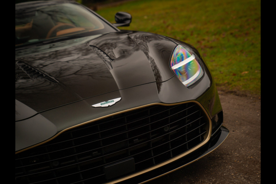 Aston Martin Vanquish | Minotaur Green | Bronze dreamlines | Carbon interior | Stoelventilatie
