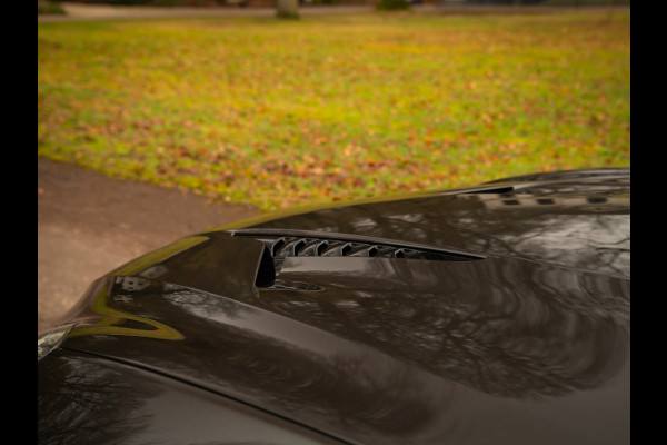 Aston Martin Vanquish | Minotaur Green | Bronze dreamlines | Carbon interior | Stoelventilatie