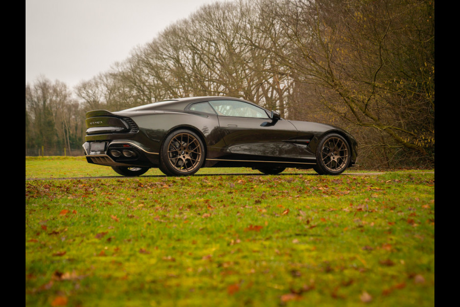 Aston Martin Vanquish | Minotaur Green | Bronze dreamlines | Carbon interior | Stoelventilatie