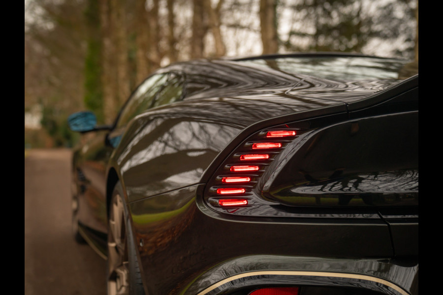 Aston Martin Vanquish | Minotaur Green | Bronze dreamlines | Carbon interior | Stoelventilatie