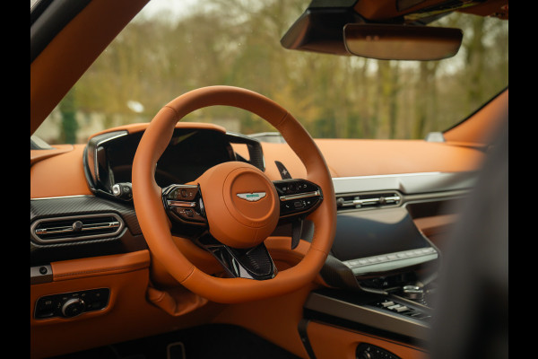 Aston Martin Vanquish | Minotaur Green | Bronze dreamlines | Carbon interior | Stoelventilatie