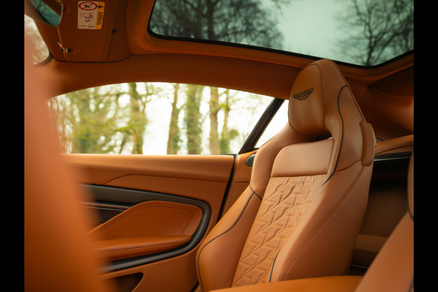 Aston Martin Vanquish | Minotaur Green | Bronze dreamlines | Carbon interior | Stoelventilatie