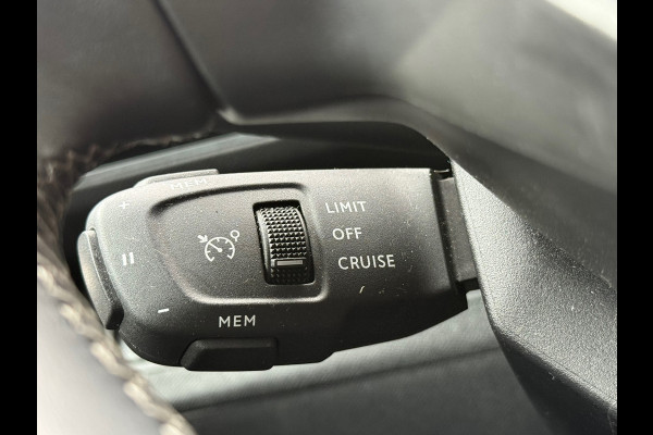 Peugeot 3008 1.2 PureTech Blue Premium / NAP / TREKHAAK / OH