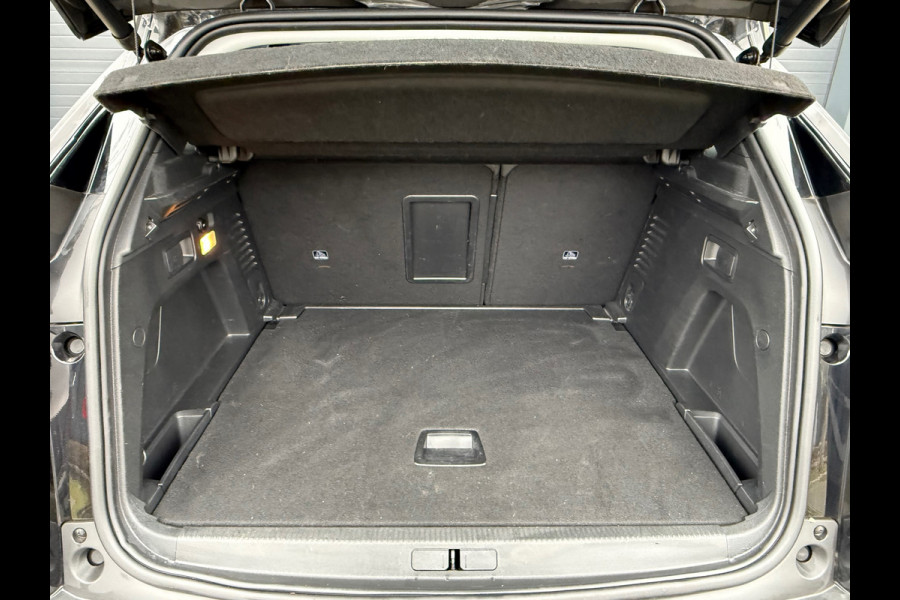 Peugeot 3008 1.2 PureTech Blue Premium / NAP / TREKHAAK / OH