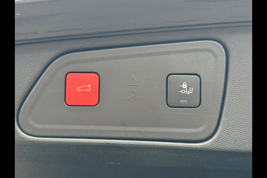 Peugeot 3008 1.2 PureTech Blue Premium / NAP / TREKHAAK / OH