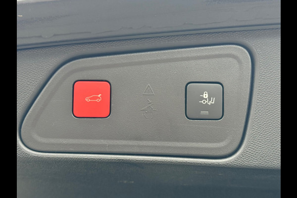 Peugeot 3008 1.2 PureTech Blue Premium / NAP / TREKHAAK / OH