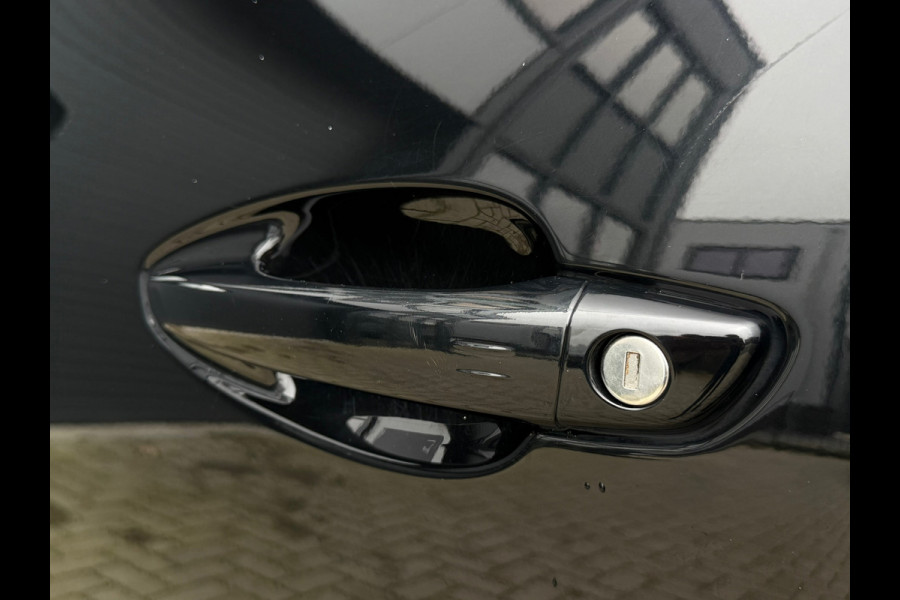 Peugeot 3008 1.2 PureTech Blue Premium / NAP / TREKHAAK / OH