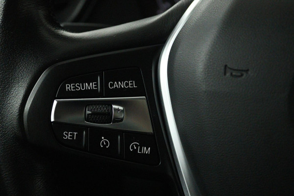 BMW 1-serie 118i Executive Edition (PANORAMADAK, DIGITALE COCKPIT, CRUISE CONTROL, NAVIGATIE, PARKEERSENSOREN)