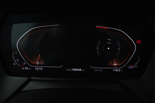 BMW 1-serie 118i Executive Edition (PANORAMADAK, DIGITALE COCKPIT, CRUISE CONTROL, NAVIGATIE, PARKEERSENSOREN)